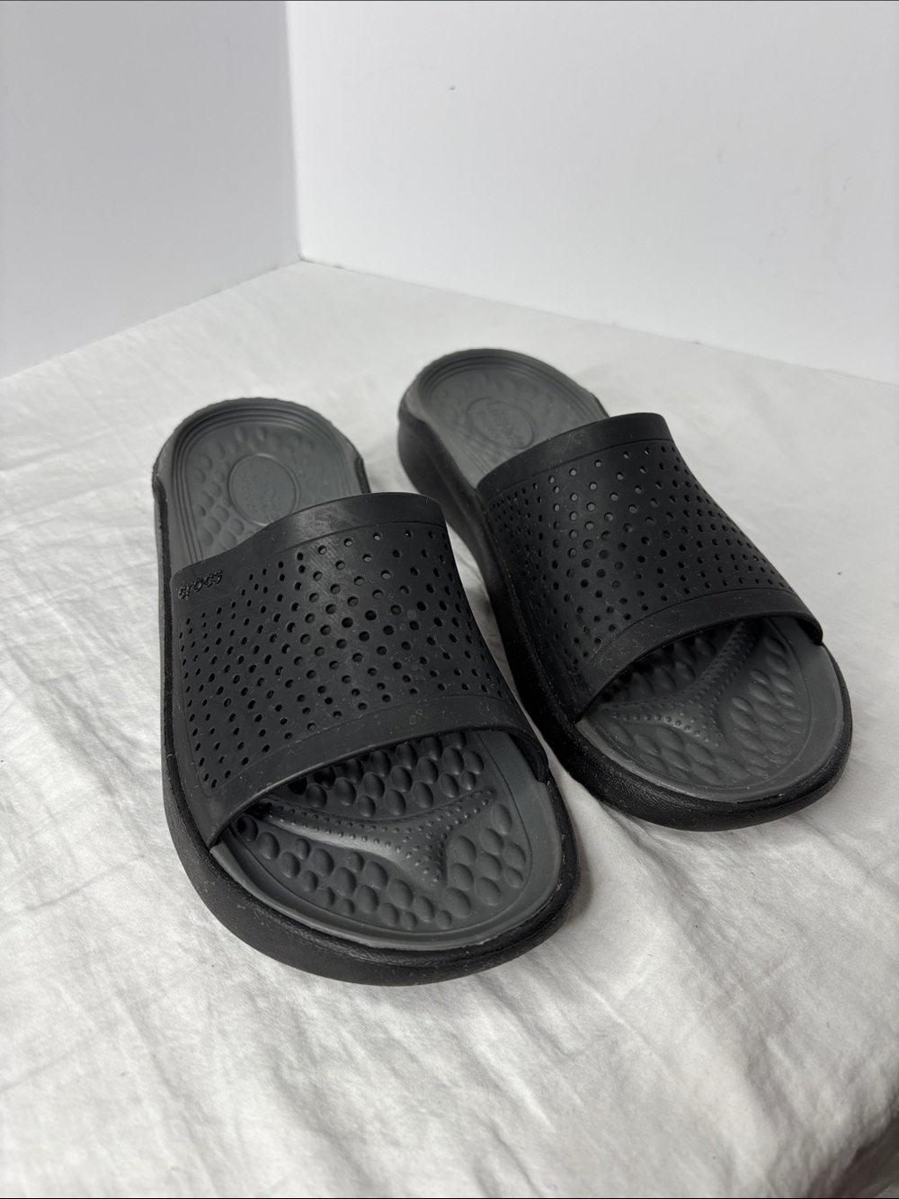 Crocs LiteRide Slide Sandals Women's Size 10